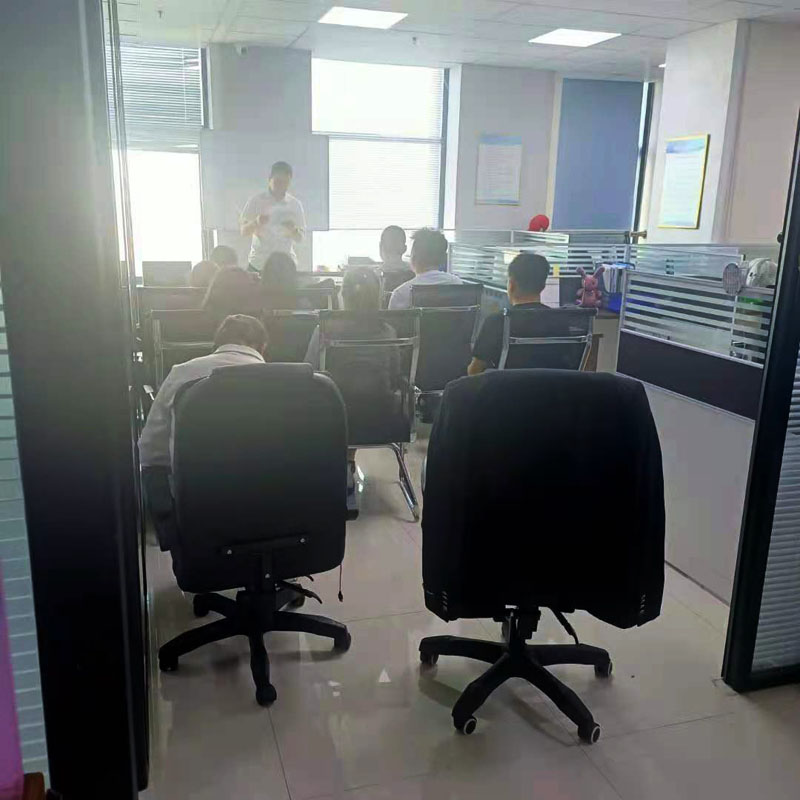 ky体育（中国）官方网站
年中总结和规划会议进行中……